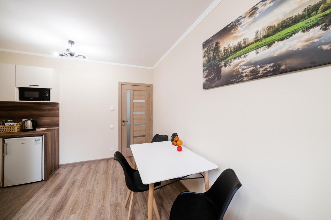 Aparthotel Центр Міста! Затишні Квартири В Новобудові! à Oujhorod Extérieur photo