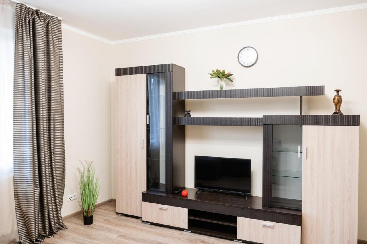 Aparthotel Центр Міста! Затишні Квартири В Новобудові! à Oujhorod Extérieur photo